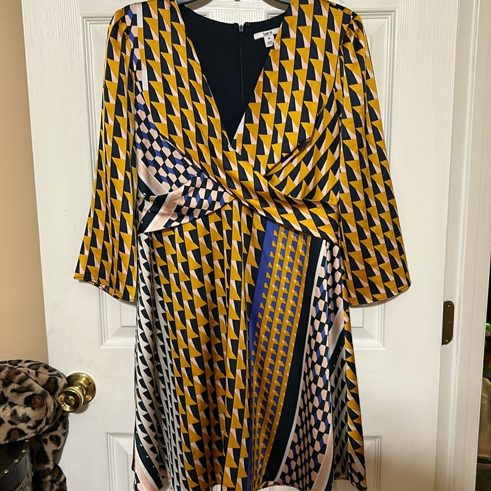 Very cute dress can be worn for any occasion size medium